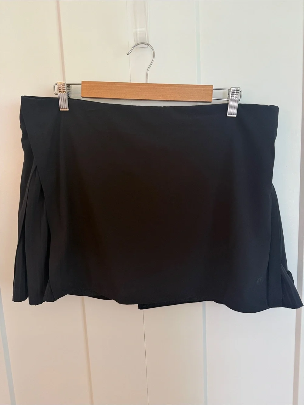 lululemon Peek Pleat High-Rise Tennis Skirt Skort Black - women’s Size 14